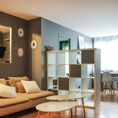 Apartamento In With Kitchen *